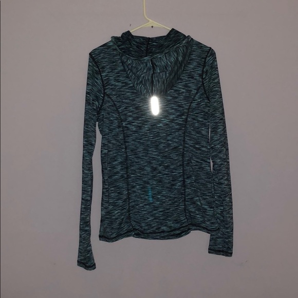 Reebok Long Sleeve Top - Picture 2 of 2